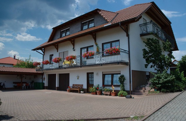Beautiful leisure activities, large hiking and cycling network