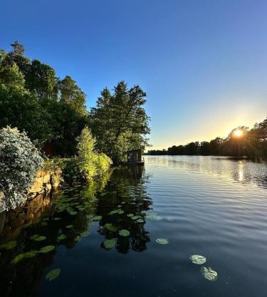 Beautiful luxury family home surrounded by nature and water and only 15 minutes from city center