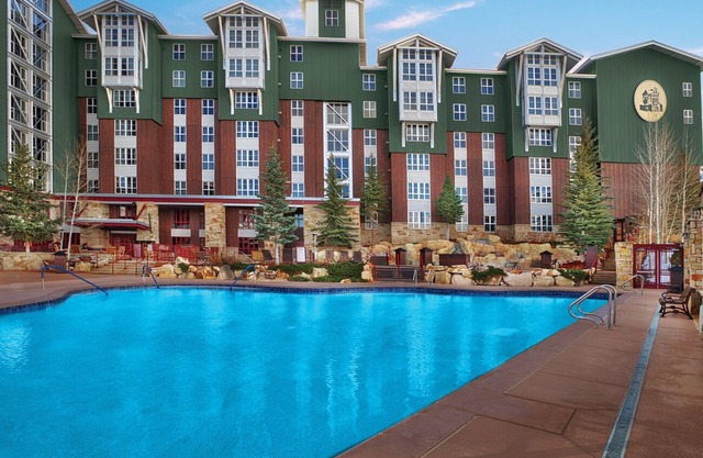 Beautiful Marriott's Mountainside- Two Bedroom Villa! Ski-in, Ski-Out Resort!