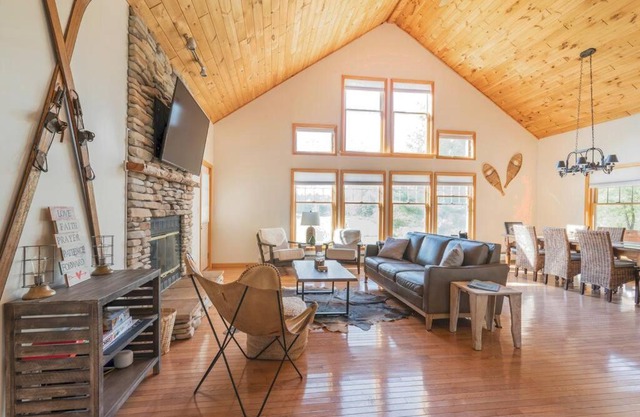 Beautiful mountain home with gorgeous meadow views