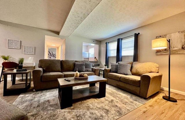 Beautiful, newly remodeled apartment in Middletown