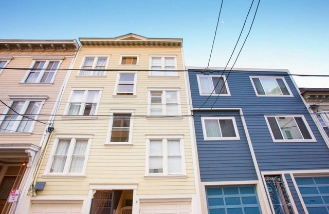 Beautiful Nob Hill Apartment with amazing views and location