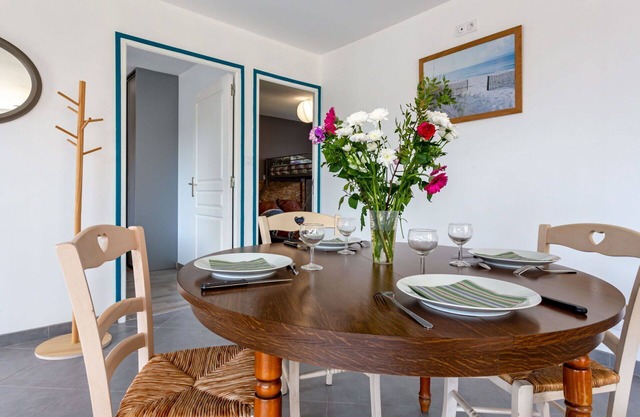 Beautiful private villa for 4 guests with TV, terrace, pets allowed and parking