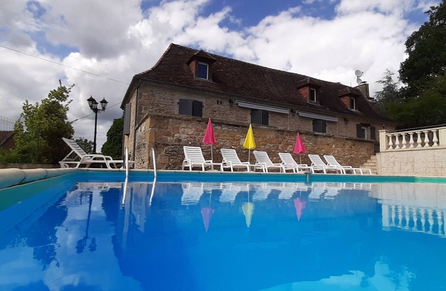 Beautiful perigord stone, private pool, exceptional views and breathtaking.