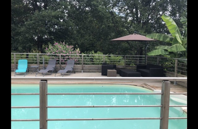 BEAUTIFUL PERIGOURDINE rated 3 STAR - WITH PRIVATE SWIMMING POOL AND FIBER