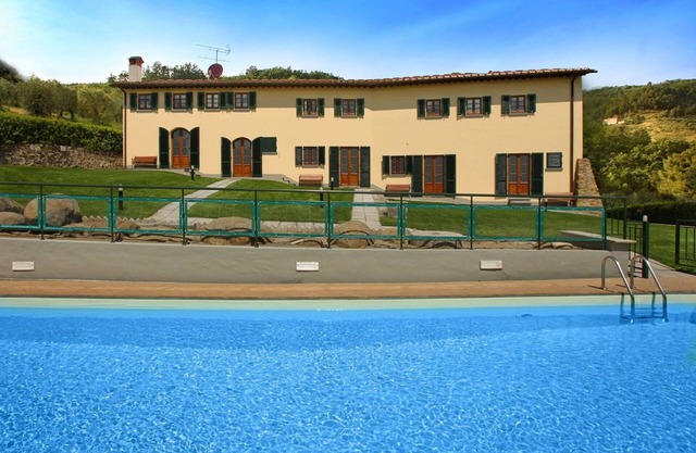 Beautiful private villa with private pool, A/C, WIFI, TV, patio, pets allowed and panoramic view