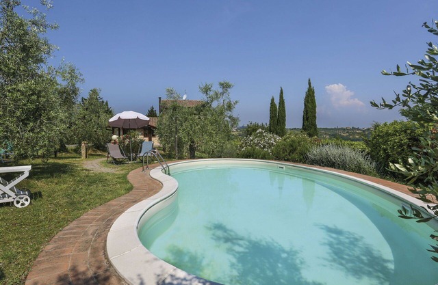 Beautiful private villa with private pool, WIFI, A/C, TV, patio, pets allowed and panoramic view