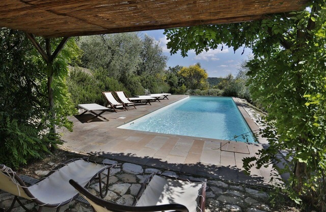 Beautiful private villa with private pool, WIFI, TV, terrace and panoramic view, close to Florence