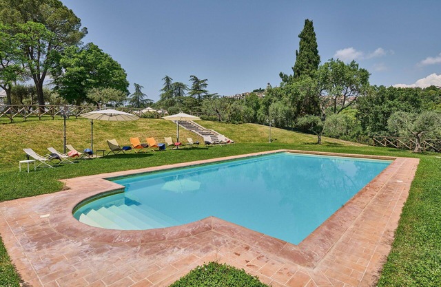 Beautiful private villa with A/C, WIFI, private pool, TV, patio and panoramic view, close to Per.