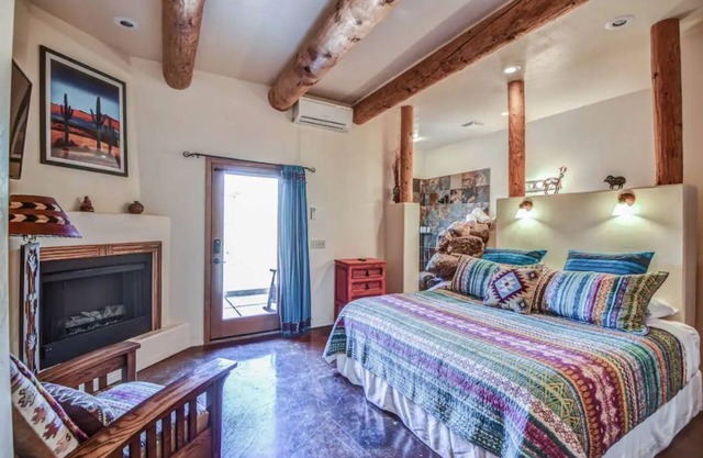 Beautiful Relaxing Casita with private entry&porch