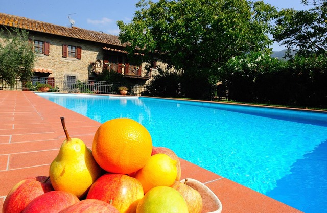 Beautiful renovated stone villa - private pool,park,air conditioning,smart tv