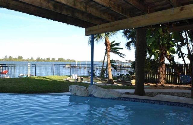 Beautiful Riverfront Chalet w/Pool & Boat Dock- Old Florida Fun- Pet Friendly!