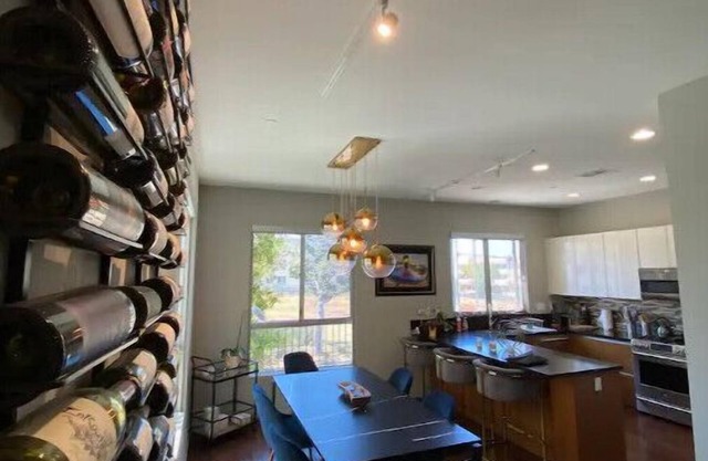 Beautiful Rooftop Home In The Heart Of Los Angeles! Beverly Hills Adjacent!