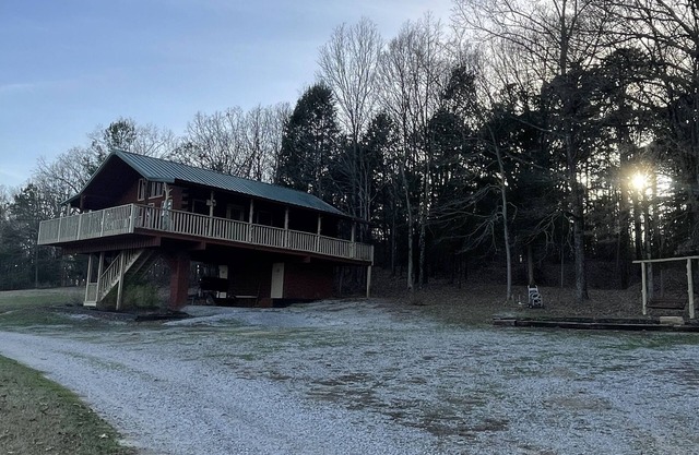 Beautiful Rustic Cabin at Enid Lake, near Grenada Lake, Sardis Lake & Ole Miss