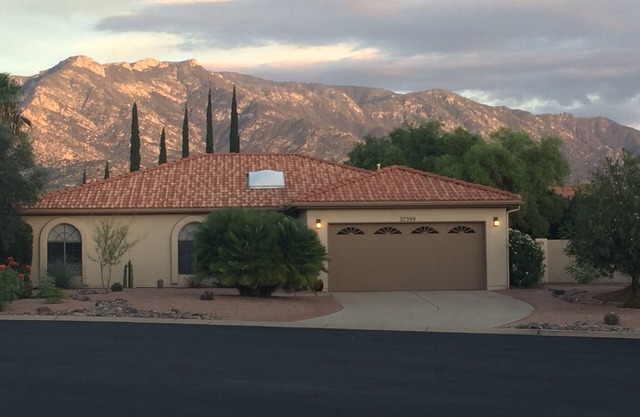 Beautiful SaddleBrooke Home with Panoramic Mountain Views.