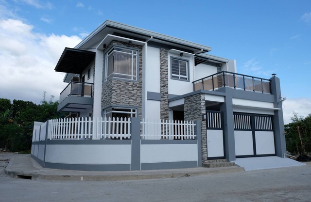 Beautiful & spacious vacation house with 4 bedroom and 5 aircons