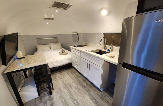 Beautiful Studio Airstream!
