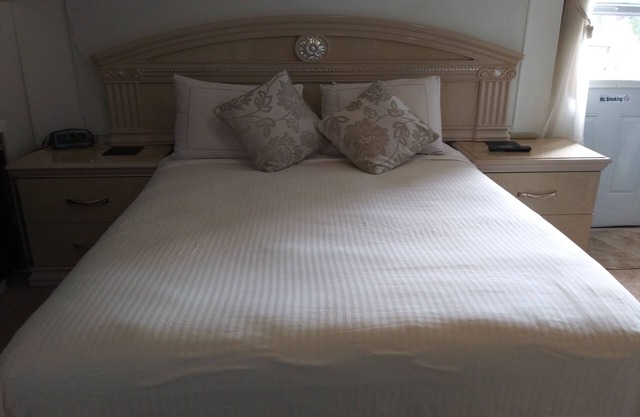 Beautiful Studio with Private Entrance