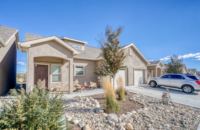 Beautiful Town Home in Poncha Springs- minutes to Monarch Mountain