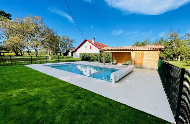 Beautiful traditional house in the heart of the Pessac Leognan