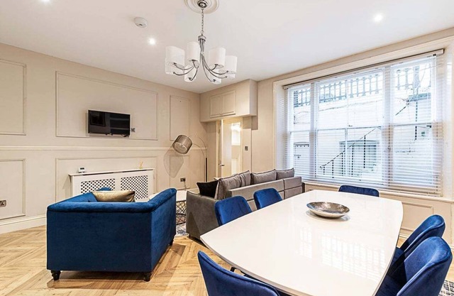 Beautiful Two Bedroom Abode in Notting Hill