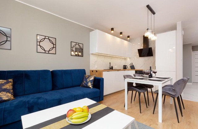 Beautiful Two-Bedroom Apartment Warsaw Bielany by Noclegi Renters