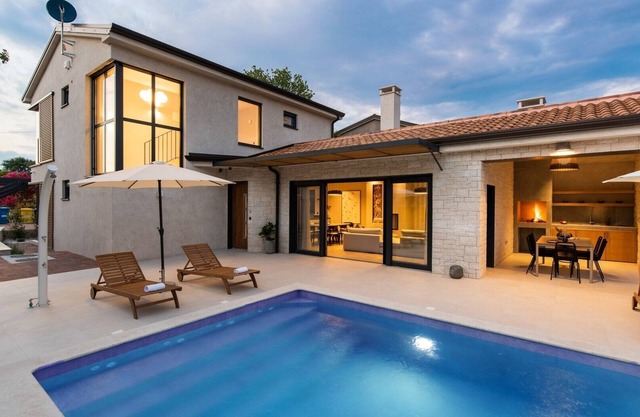 Beautiful Villa Ursaria with pool, jacuzzi and sauna