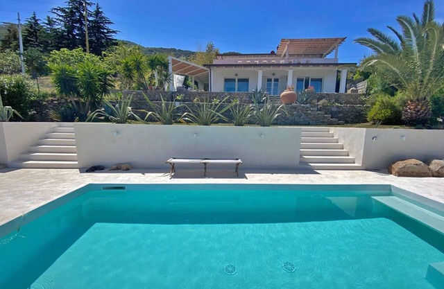 Beautiful Villa with sea view and private pool