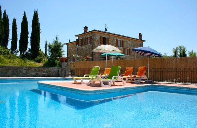 Beautiful villa with private pool only 3 km from Lucignano with panoramic views of the Valdichiana h