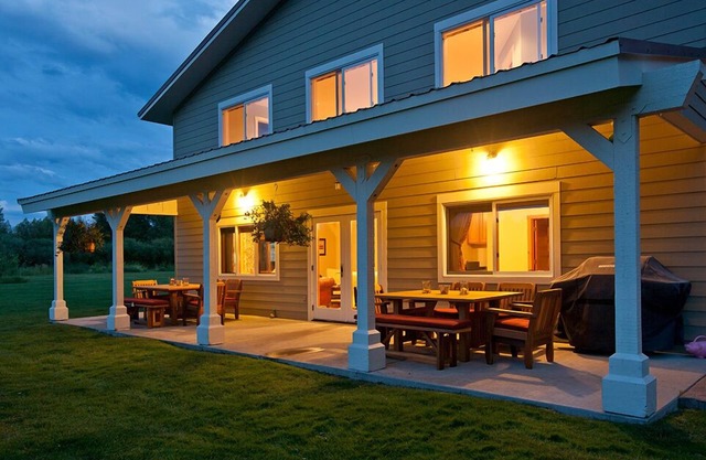 Beautiful Wilson Home on Fish Creek -5 bedrooms