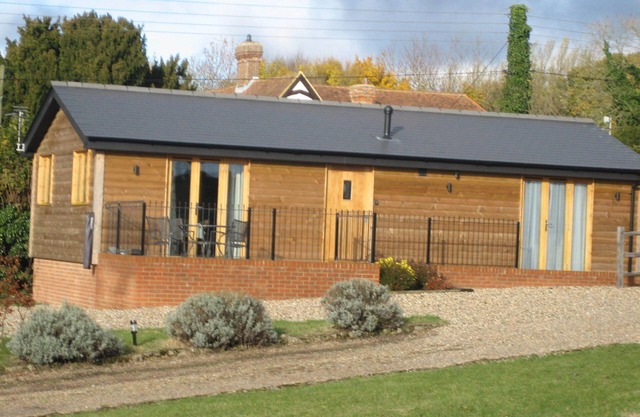 Beautifull log cabin set on a working farm in the heart of the Kent Countryside