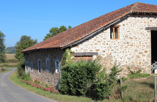 Beautifully converted barn ideal for 2/6 people couples or families,golf,cycling