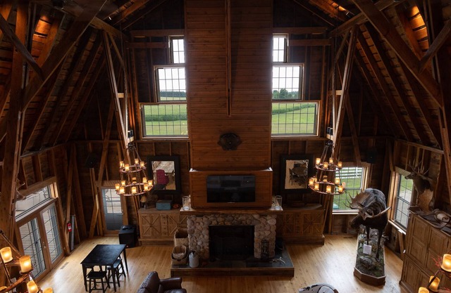 Beautifully Refurbished Barn Is Perfect For Large Groups And Families