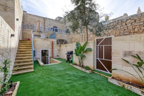 Beautifully Renovated 3BR Sliema Townhouse
