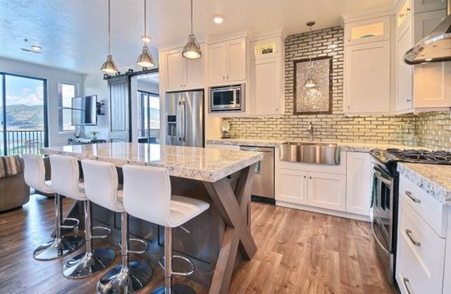 Beautifully Updated Contemporary Deer Valley Condo