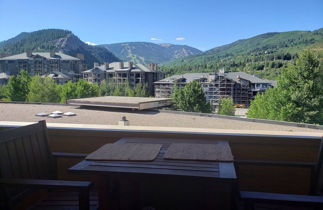Beavercreek/Vail - Value, convenience, and views
