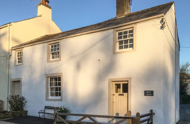 BECK HOUSE, pet friendly, character holiday cottage in Cockermouth