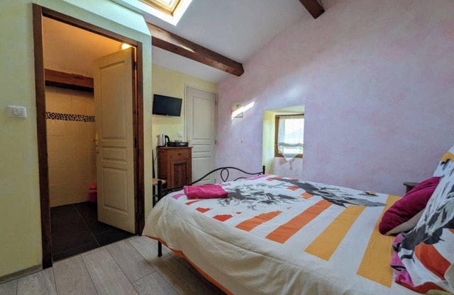 Bed and Breakfast 'Chambres D'hôtes - Endurme' with Mountain View, Wi-Fi and Air Conditioning