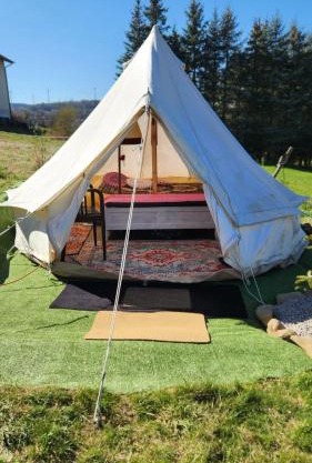 Beheiztes Tipi Zelt Luftbett Camping Winter Schlüchtern Hessen Main-Kinzig