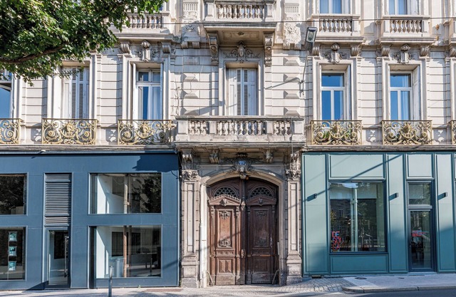 Beige Hospitalité – Charly|Héritage industriel de Saint-Étienne| République