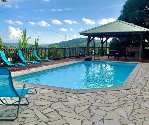 Bel appartement à Ducos avec piscine privée
