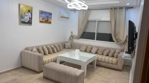 Bel appartement haut standing à côté d'Ibis oujda