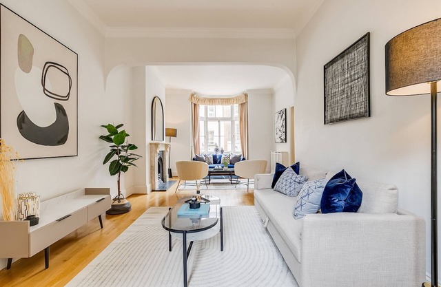 Belgravia - Charming & Spacious 4 Bed Home for 9