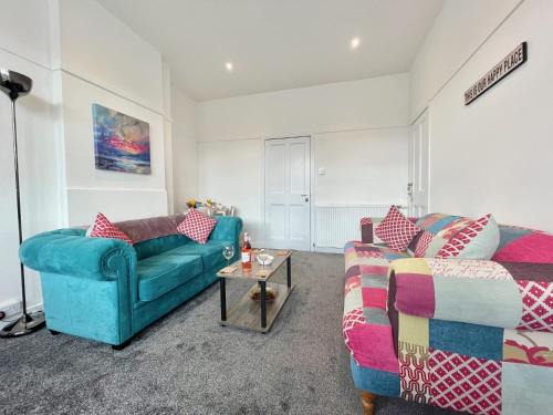 Bella House - 3 bed house in Glasgow