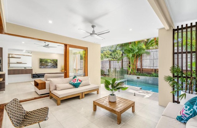 Belle Escapes Havenly Luxury Villa Palm Cove