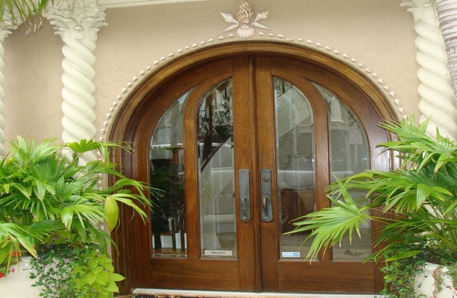 Belle Maison Beach Front Home With Private Pool