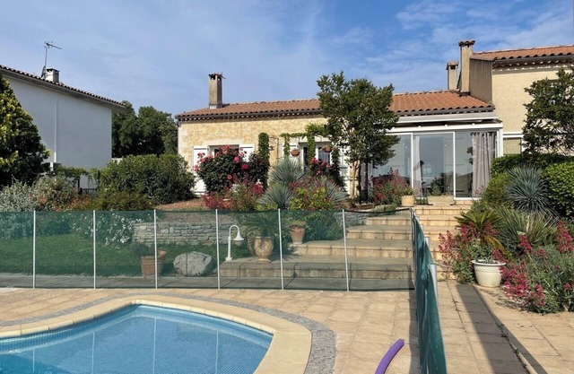 Belle Villa Languedocienne Avec Piscine au Calme