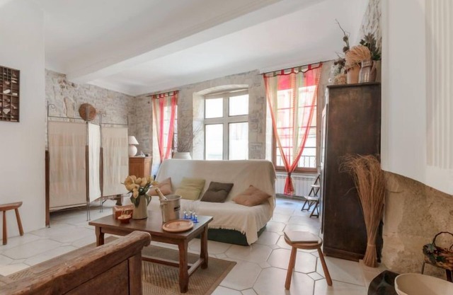 Belles Pierres by Interhome