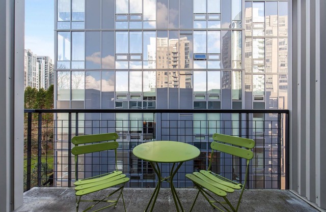 Bellevue | Sophisticated 2BD/2BA Apartment