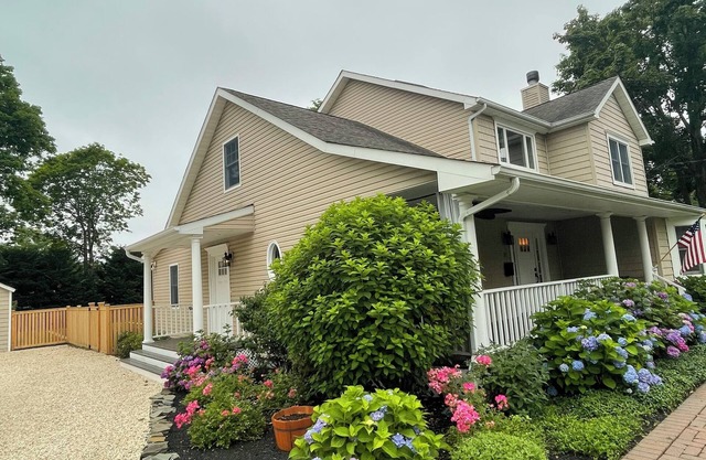 Bellport Village Modern Cottage with Pool